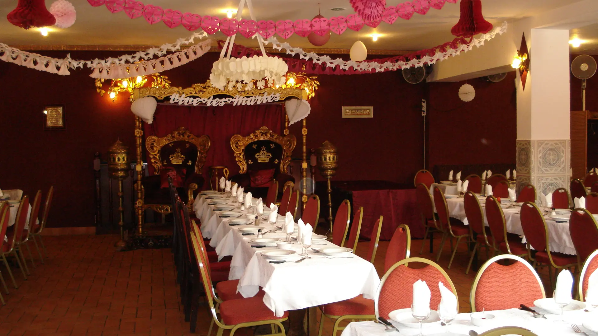 Au Roi du couscous salle de restaurant