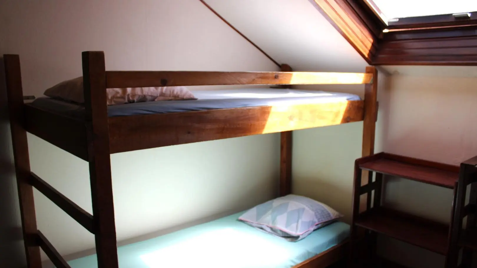 Gîte d'Etape/Groupe La Rouguière - Chambre n°2 - Saint-Martin-Vésubie - Gîtes de France Alpes-Maritimes