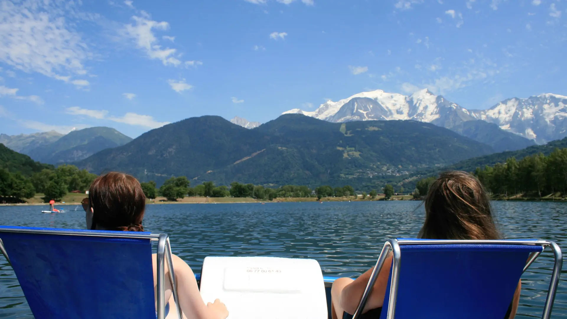 Pédalo face au Mont Blanc