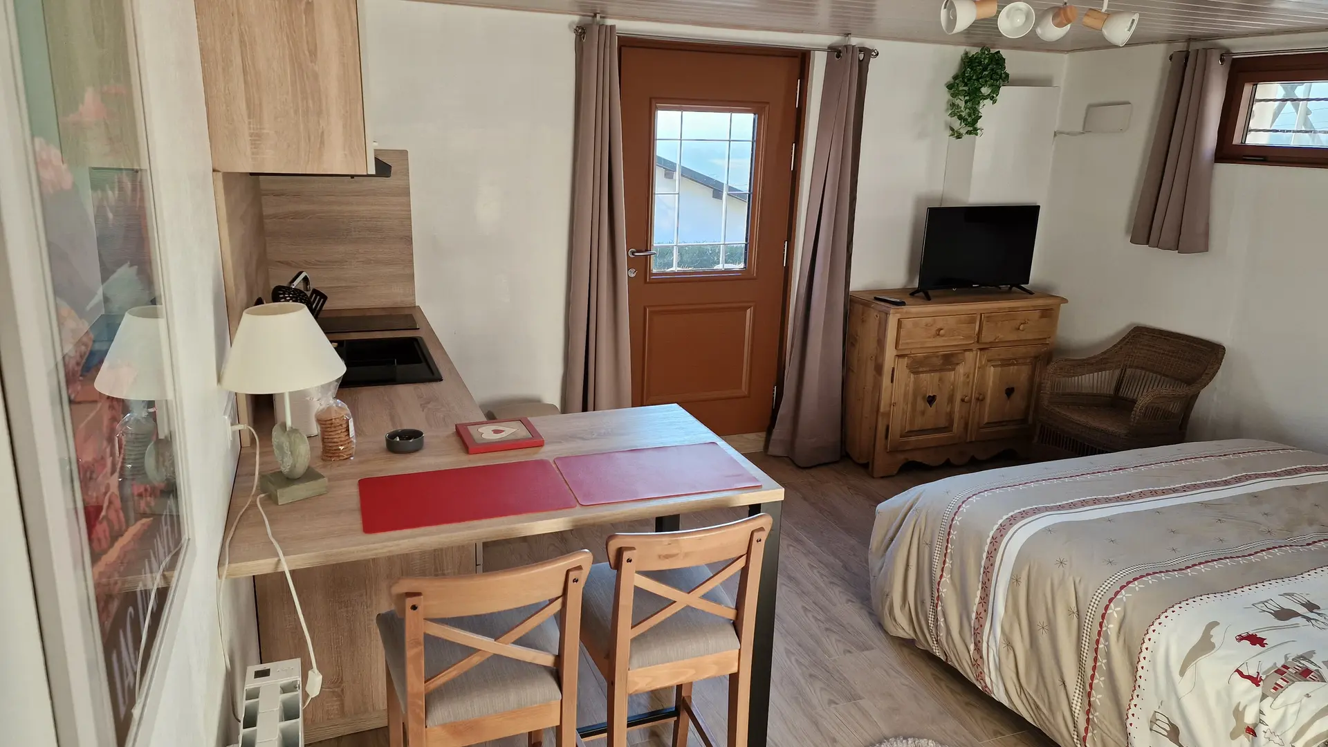 Pièce principale rénovée janvier 2023