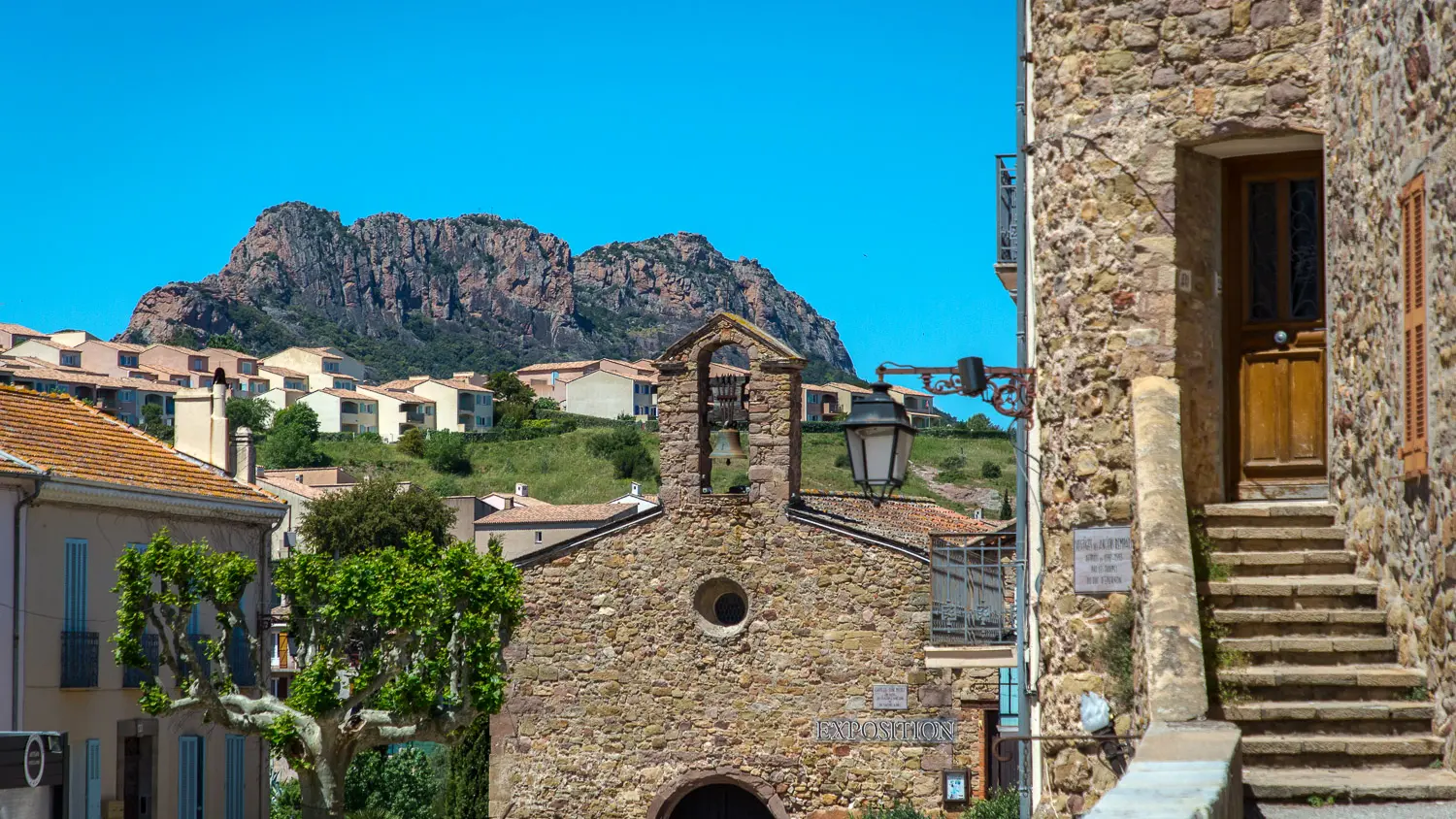 Place Alfred Perrin_Roquebrune-sur-Argens