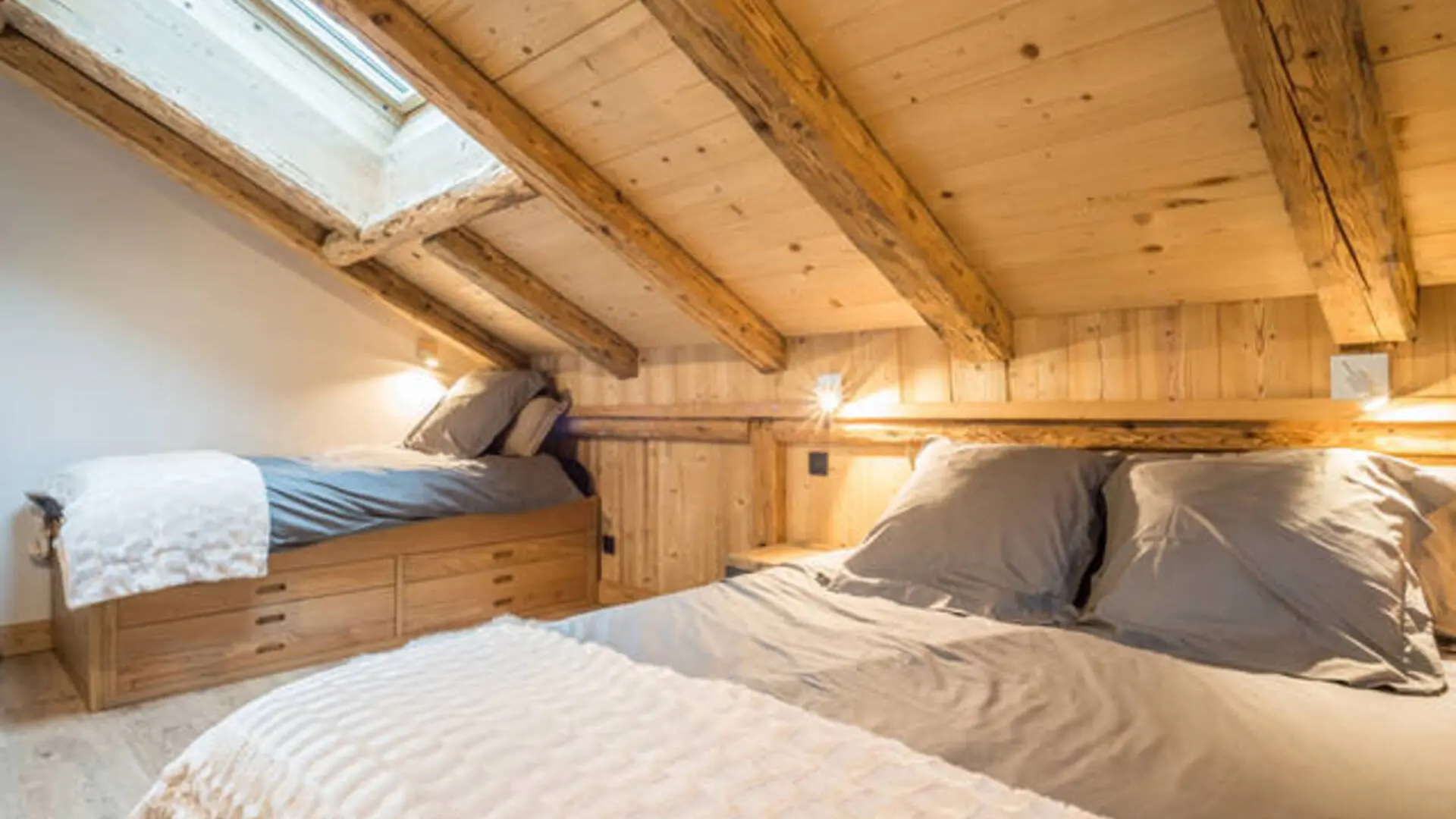 Chambre balnéo 2 avec lit double