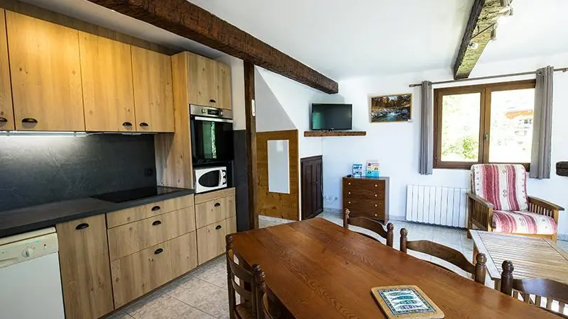 Gîte Les Cytises-Cuisine/Coin repas-Saint-Étienne-de-Tinée-Gîtes de France des Alpes-Maritimes