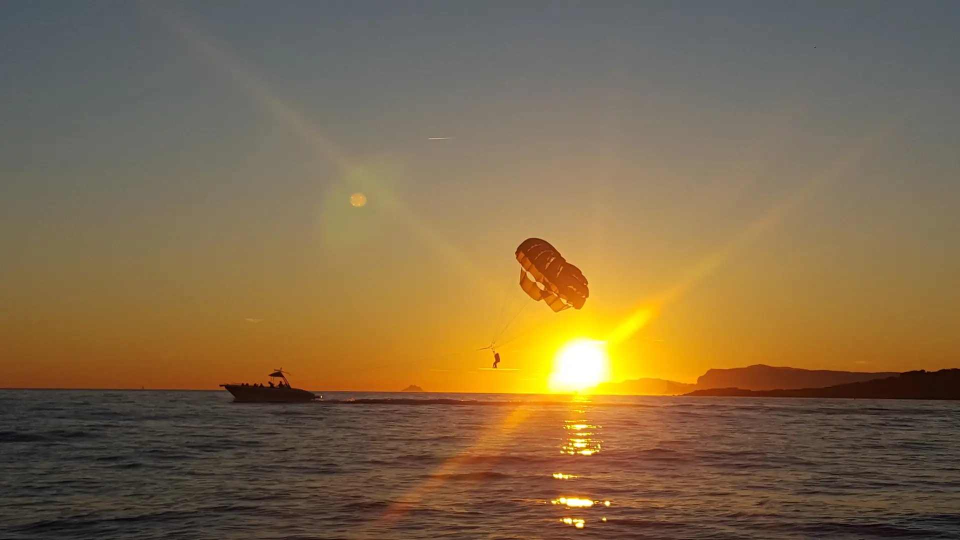 Coucher de soleil en vol
