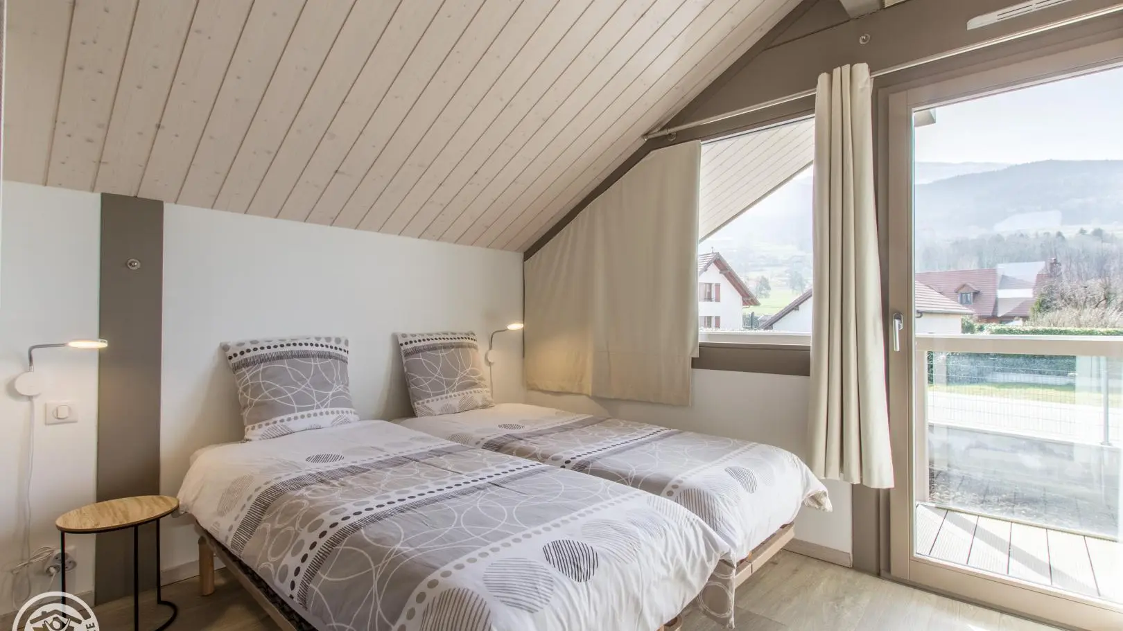 Chambre 2 à l'étage