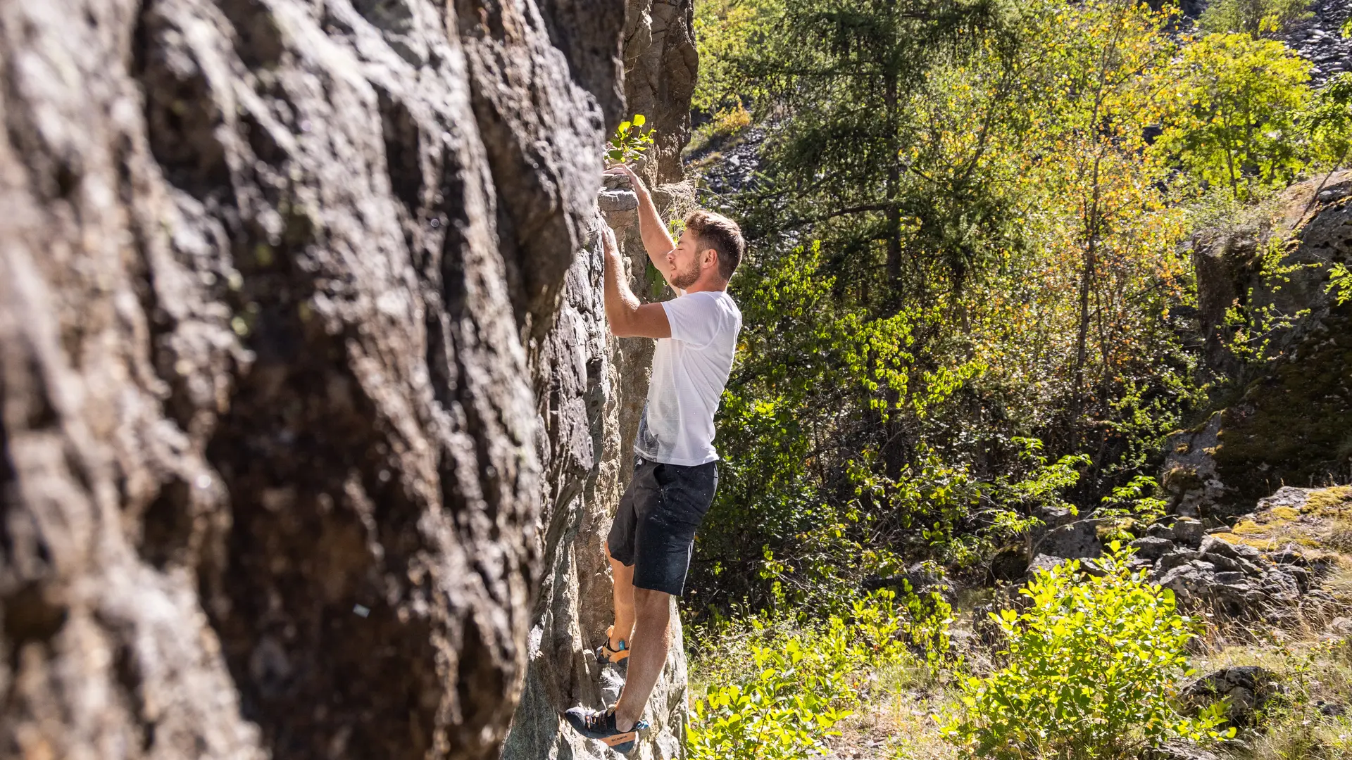 Escalade de bloc aux Balmes