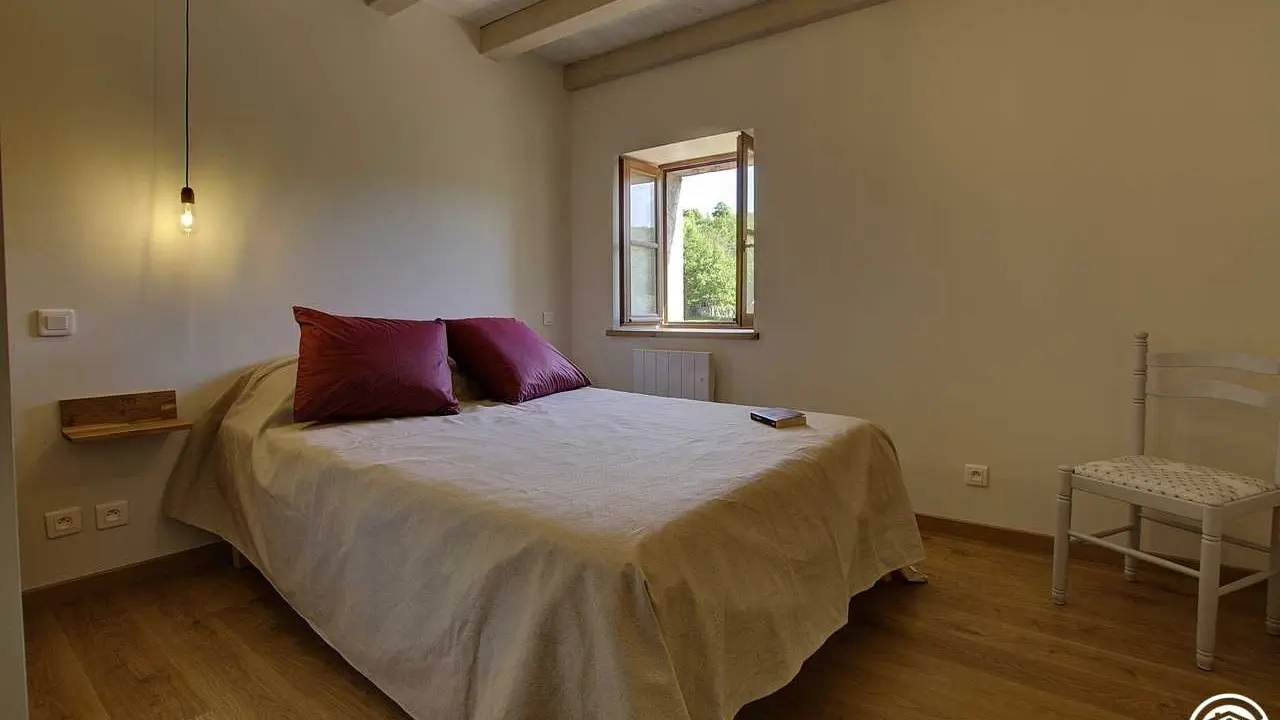 Chambre 1 ( lit 140 x 200 )