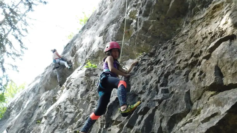 Pratiquant escalade.