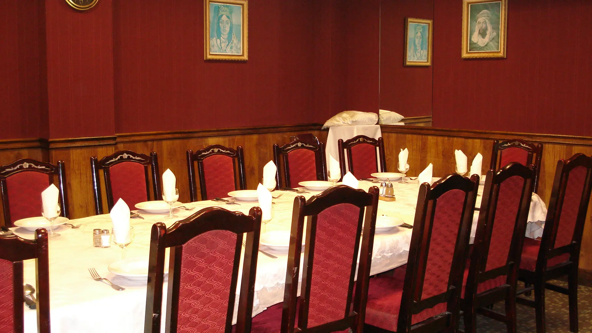 Au Roi du couscous salle de restaurant