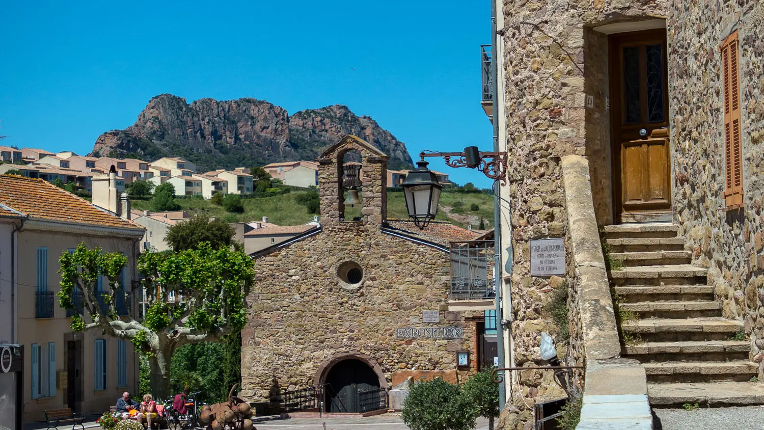 Place Alfred Perrin_Roquebrune-sur-Argens