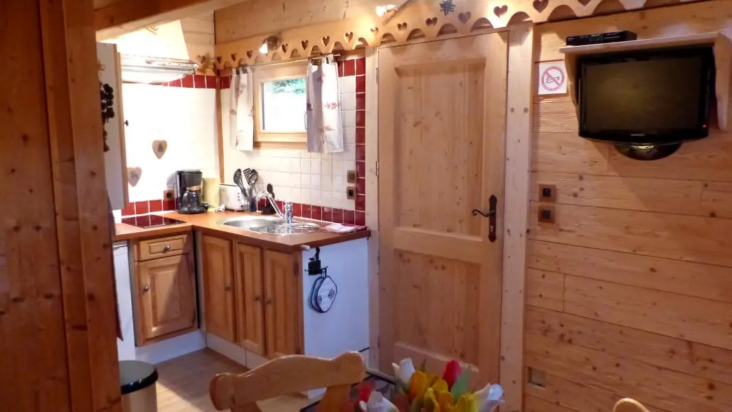 Cuisine vue de la salle de séjour