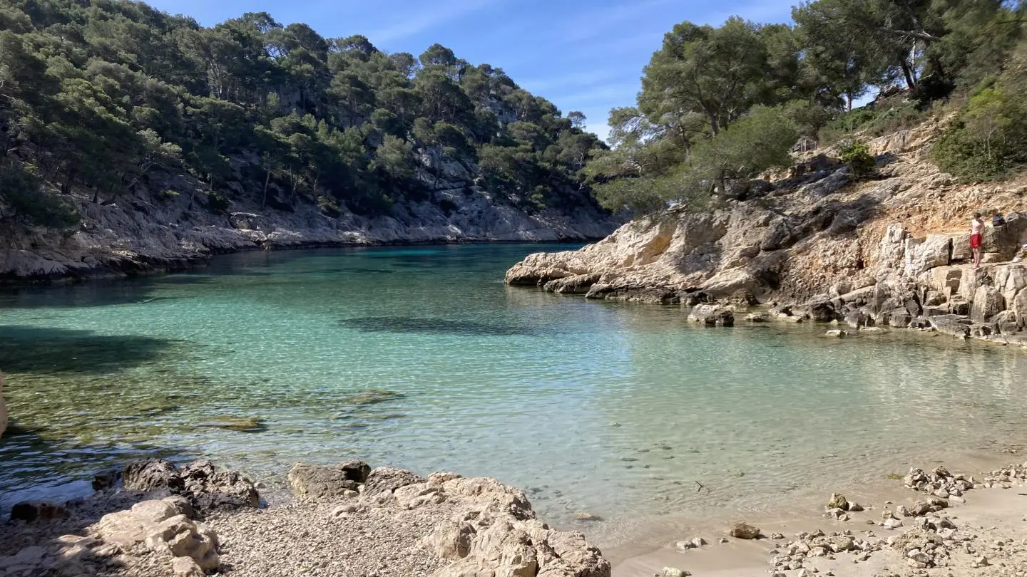 Calanque en avril