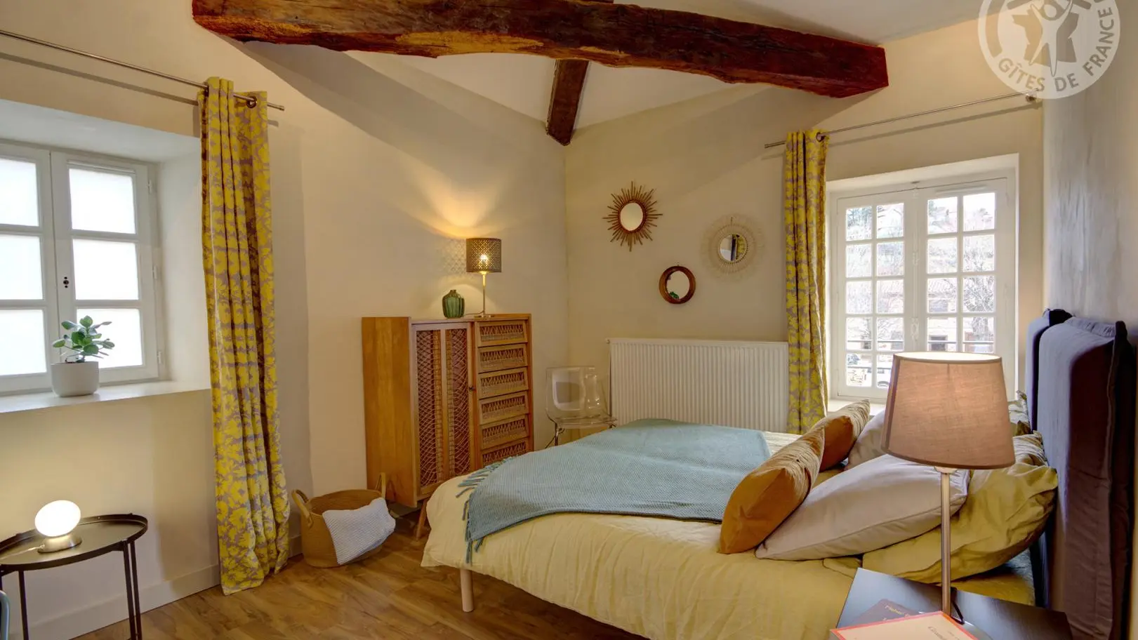 chambre chartreuse jaune