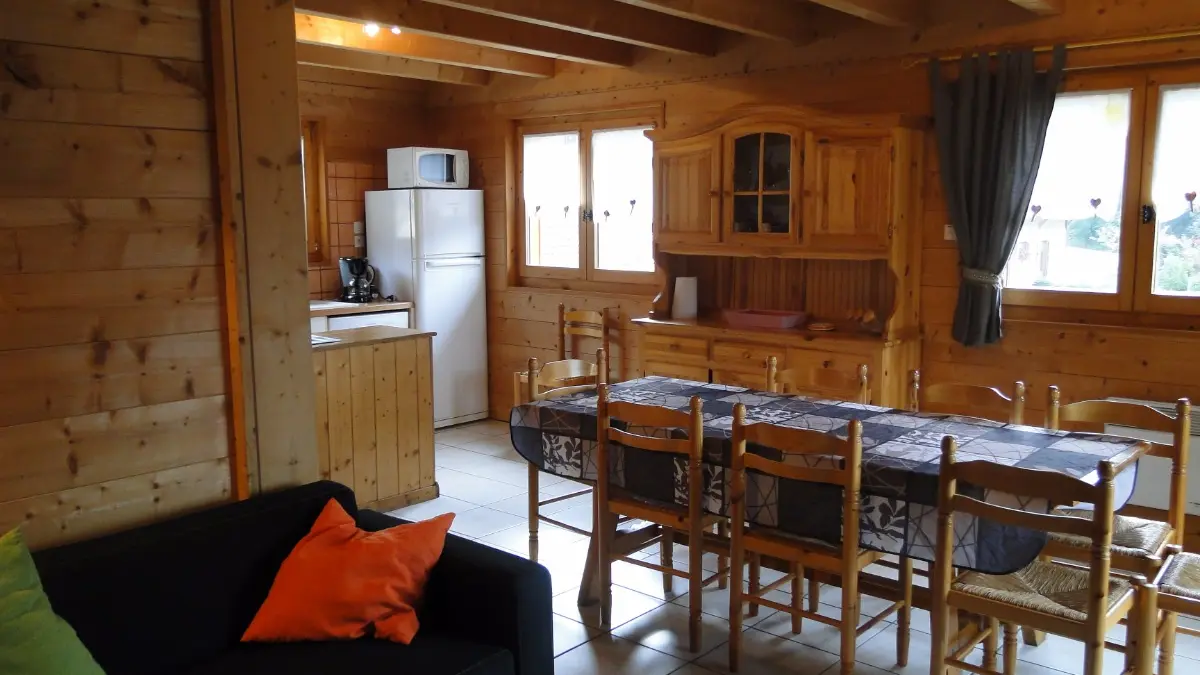 Location d'un chalet entre lac et montagne à Bernex