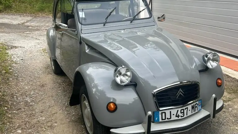 Une petite balade en deudeuche dans le quartier ?