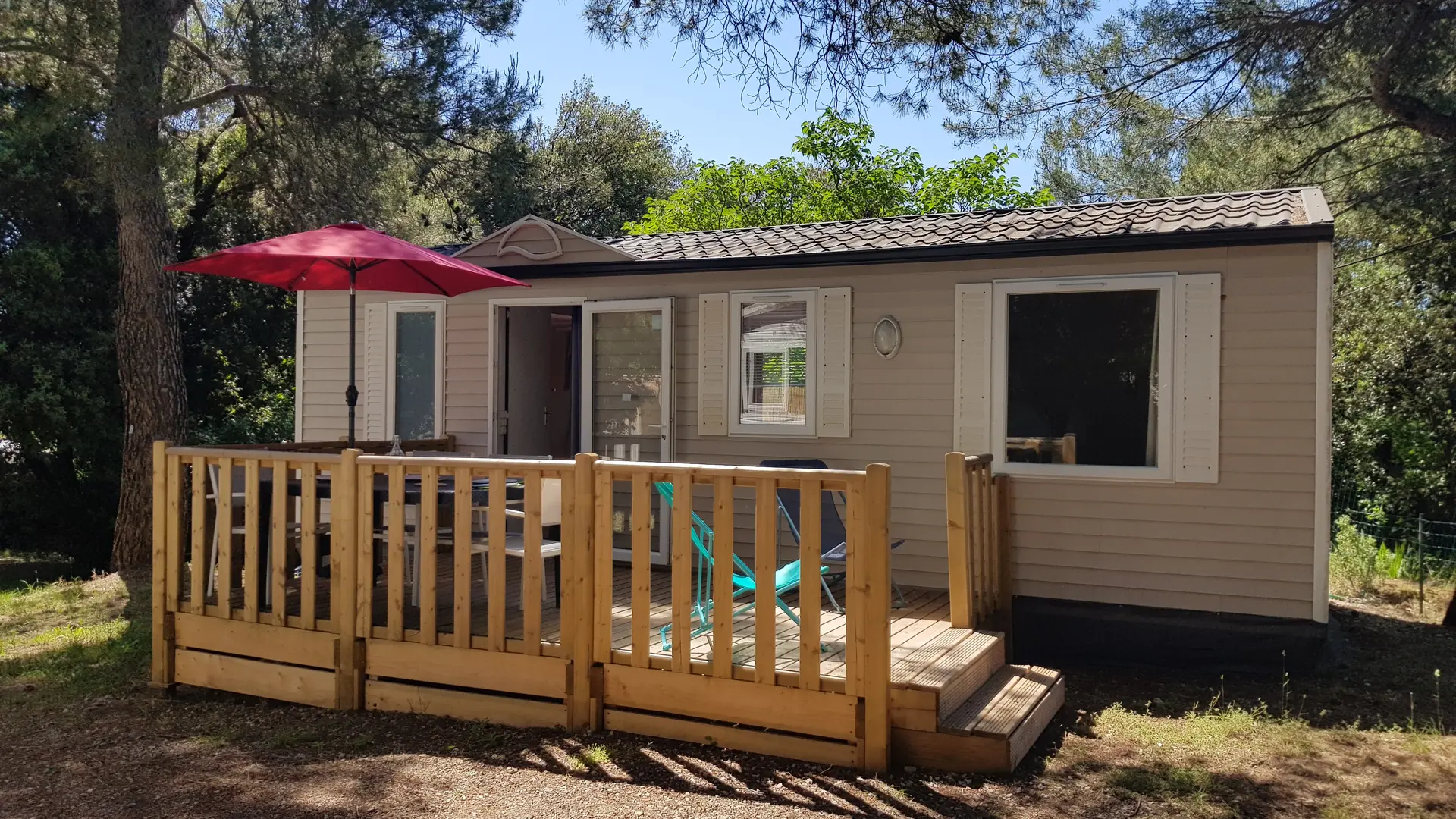 Camping chenes verts près de l'étang de la Bonde