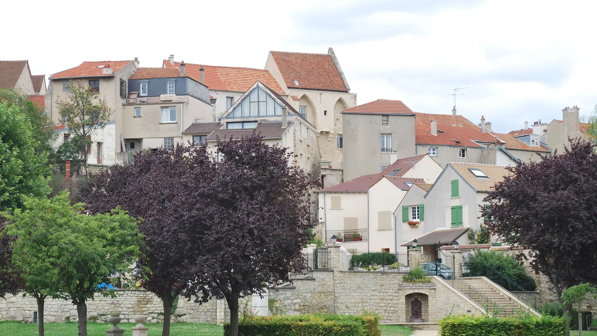 Etape 3 : le parc de la Mairie de Carrières