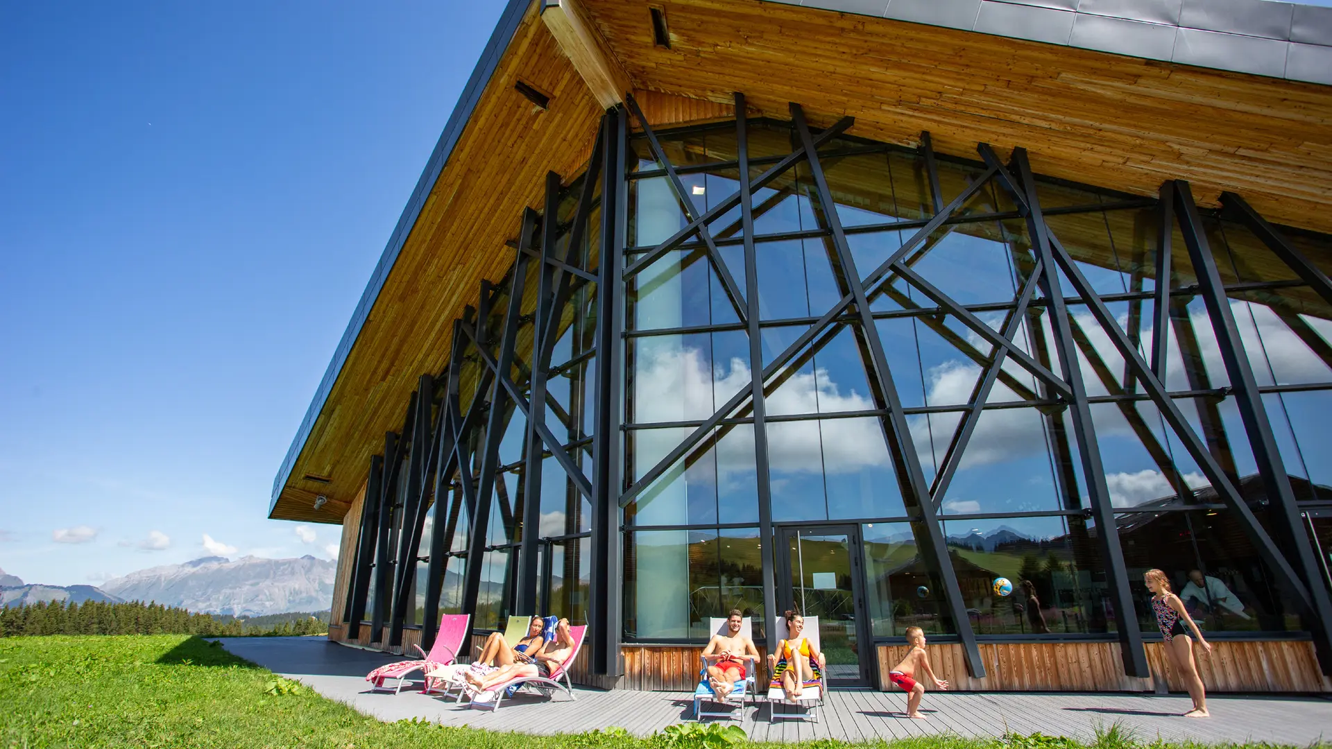 Terrasse solarium avec vue sur les Montagnes