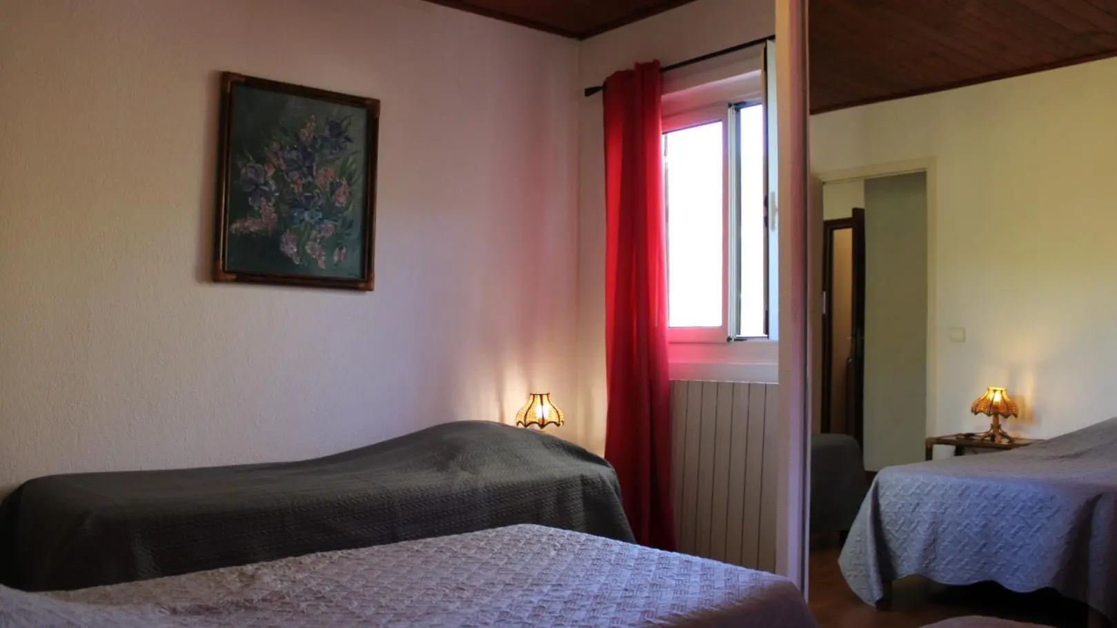 Gîte Ferion-Chambre-triple-Contes-Gîtes de France des Alpes-Maritimes
