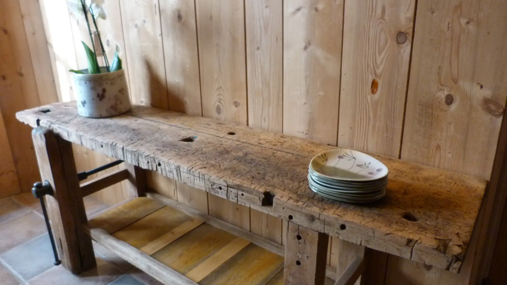 Brocante établi rénové
