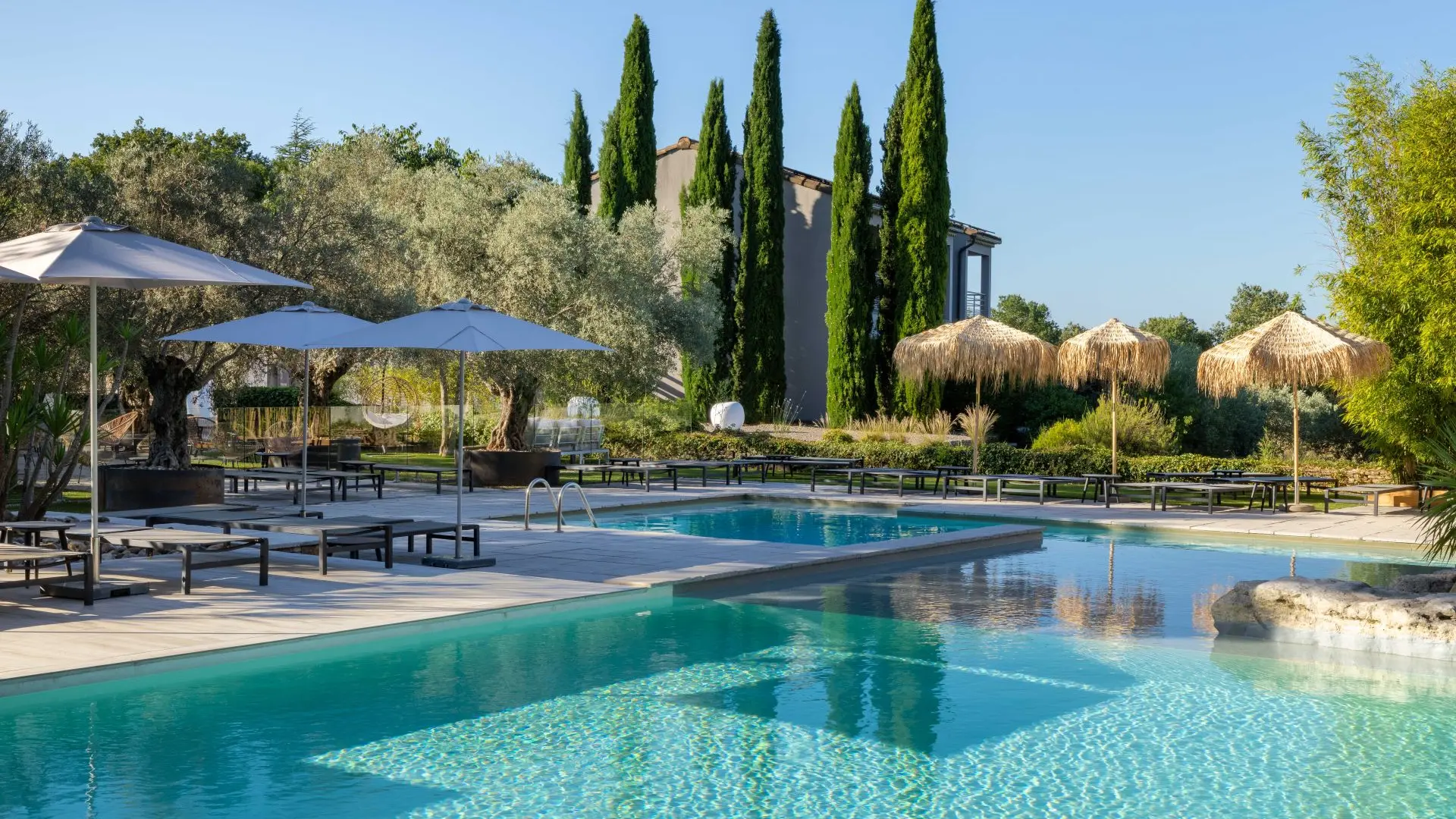 Hôtel Le Mas du Terme_Barjac_Vuepiscines