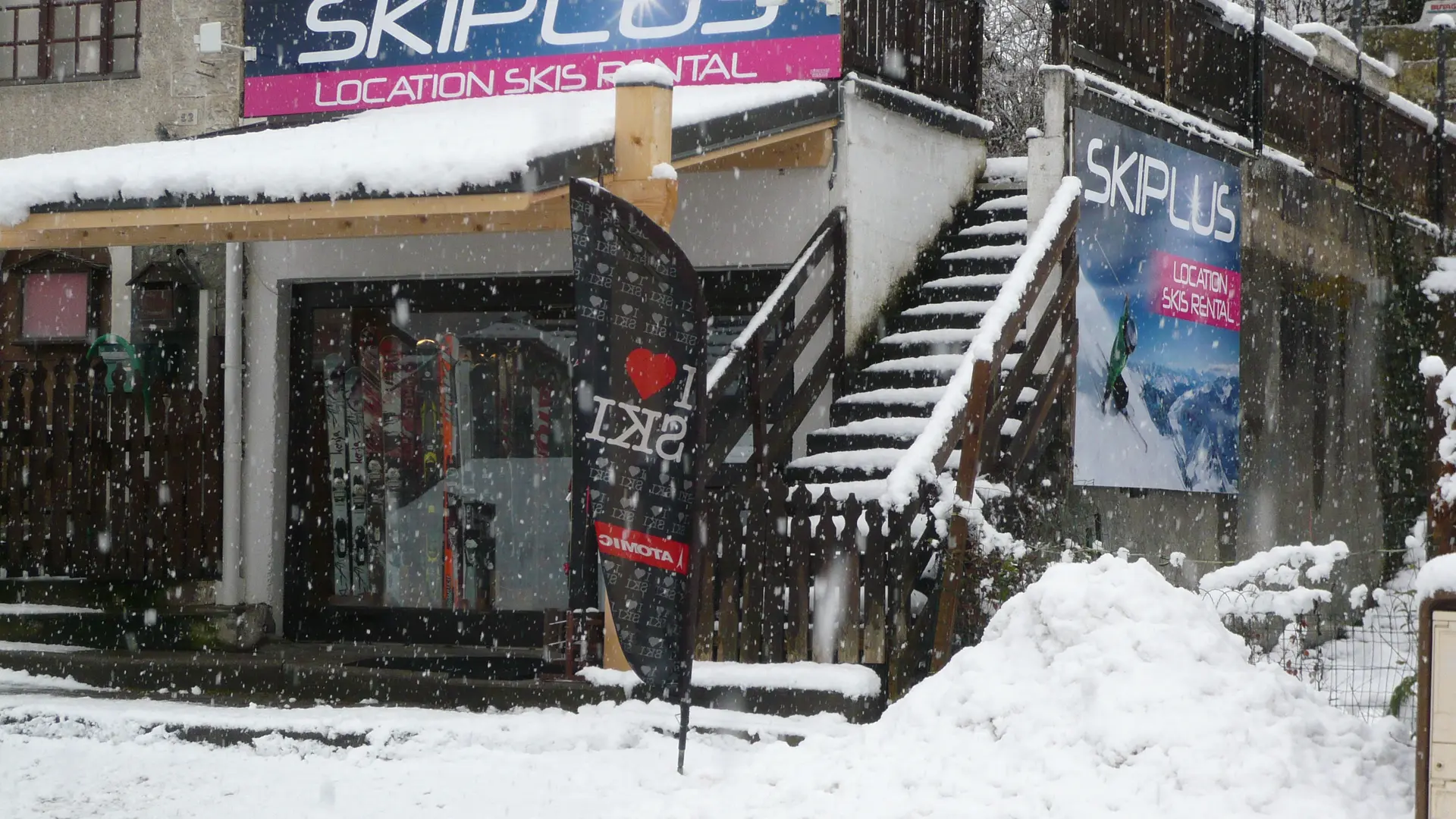 Magasin Ski Plus proche de la Gare de la Télécabine de Saint-Gervais