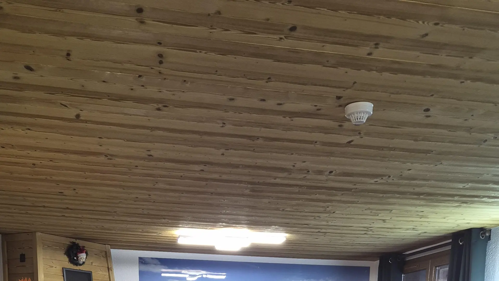 Salon avec cheminée