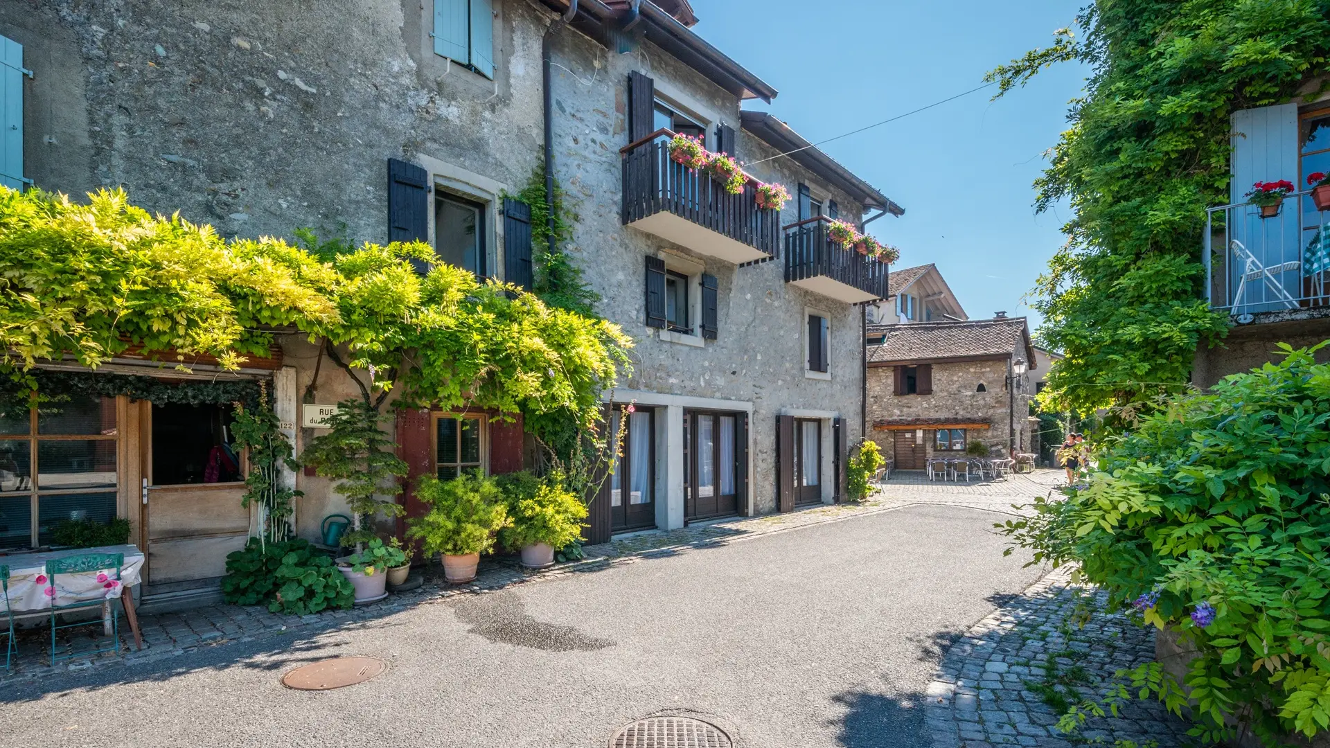 Centre du village de Nernier