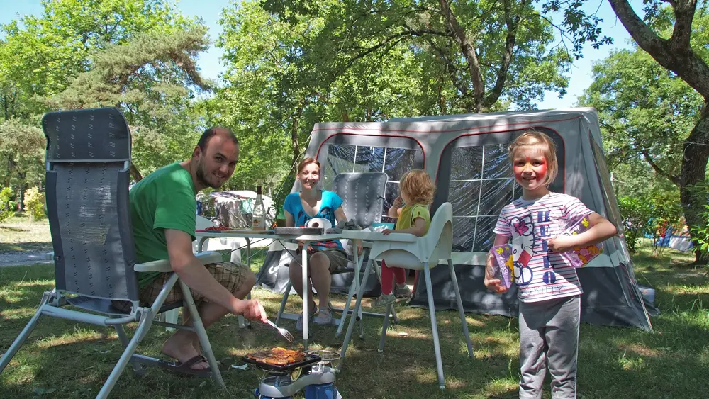 Emplacement caravane - Camping Saint-Disdille