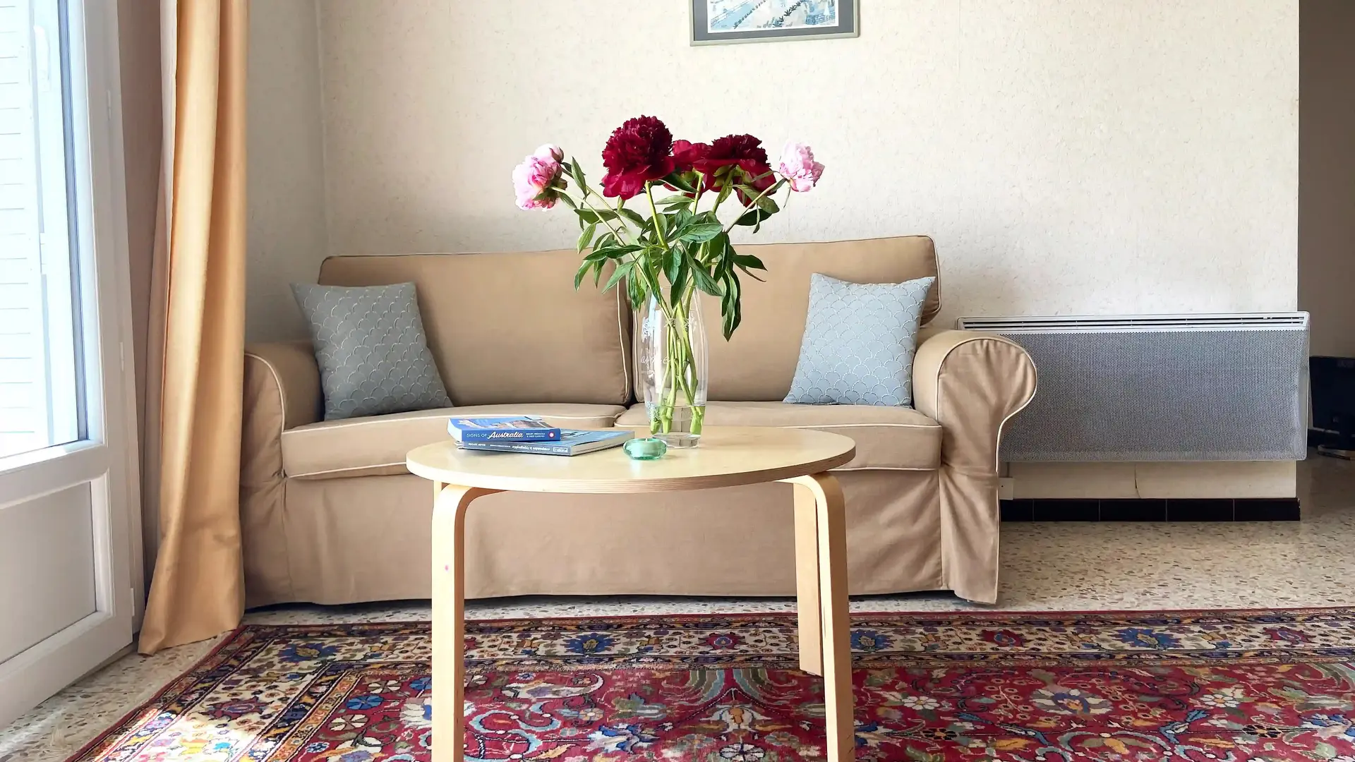 Yolaine et Marcel_L'Isle-sur-la-Sorgue canapé salon