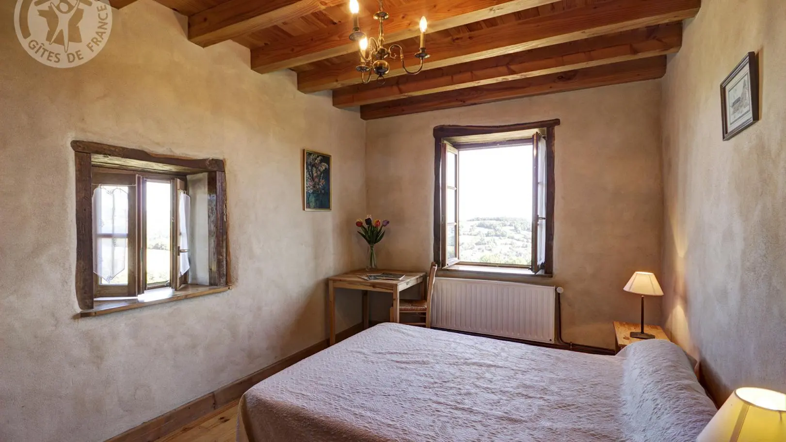 Chambre 4 avec 1 lit 140