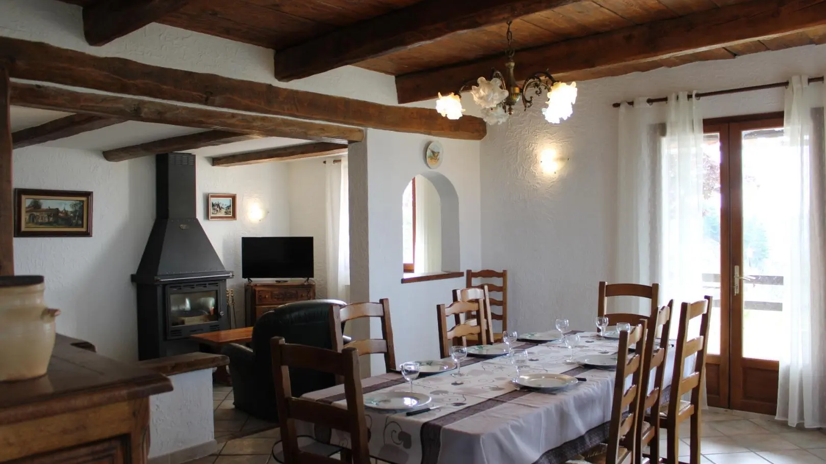 La Bastide du Rousset-Salle à manger-Ascros-Gîtes de France des Alpes-Maritimes