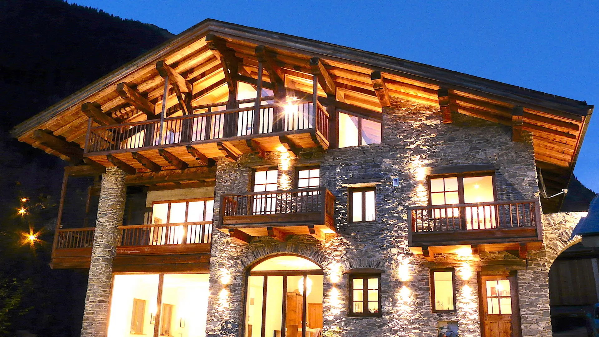 Vue extérieur du bâtiment, la façade principale