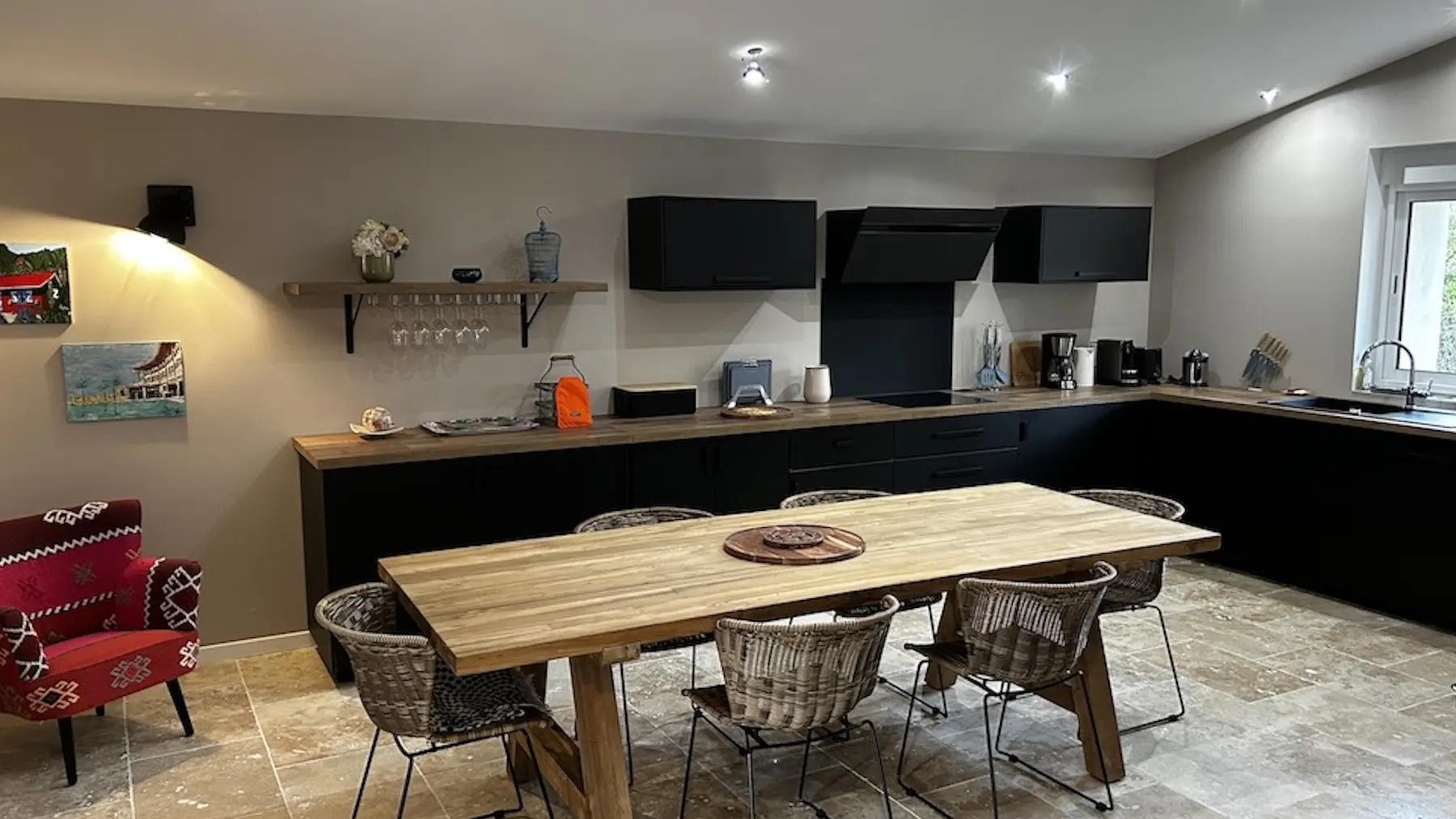 Mas Saint Antoine_L'Isle-sur-la-Sorgue cuisine noire