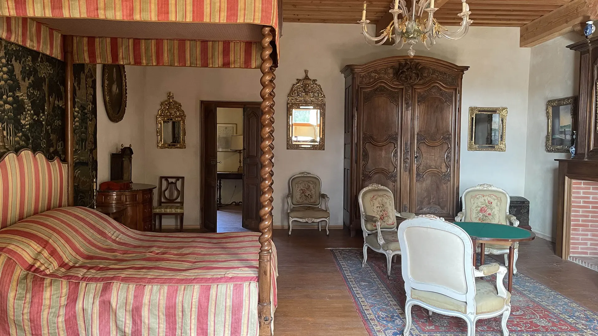 Grande chambre (chambre d'amis)