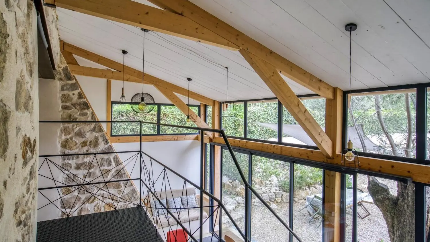 Accès chambre/suite N+2 Mas d'Osmeea (8 pers.) à Roquefort les Pins Gîtes de France Alpes-Maritimes