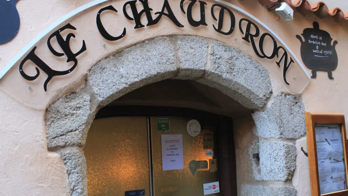 Le Chaudron - extérieur