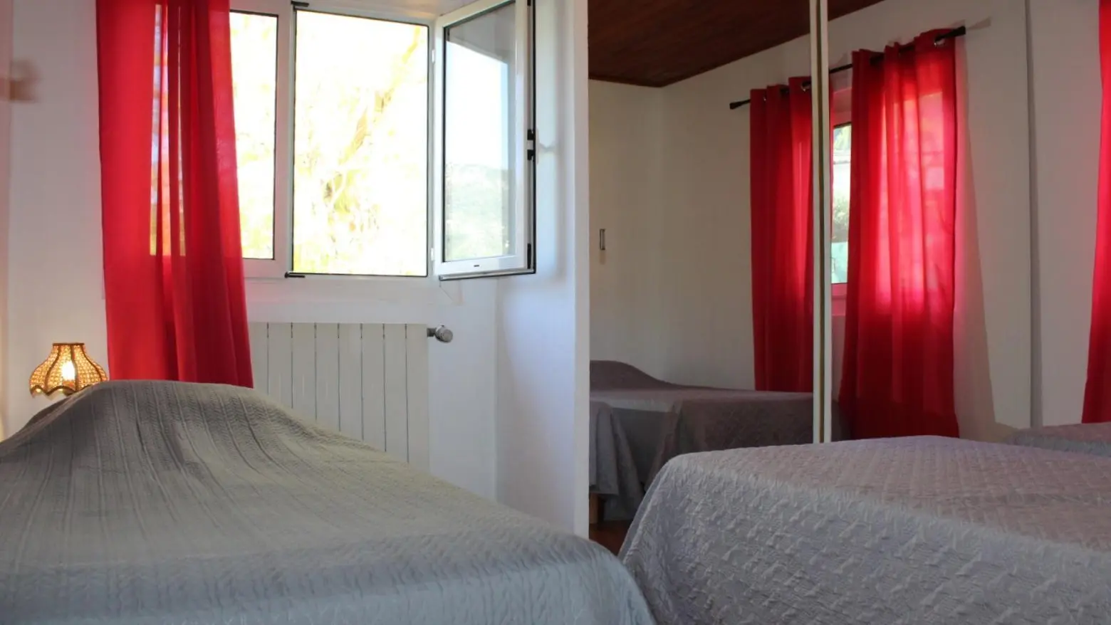 Gîte Ferion-Chambre-triple-Contes-Gîtes de France des Alpes-Maritimes