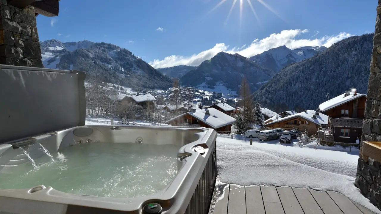 SPA extérieur avec sur la station de CHATEL et la Vallée