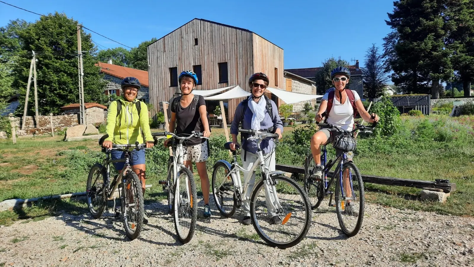 Pour découvrir la via fluvia , prêt (+participation entretient)  de VTC