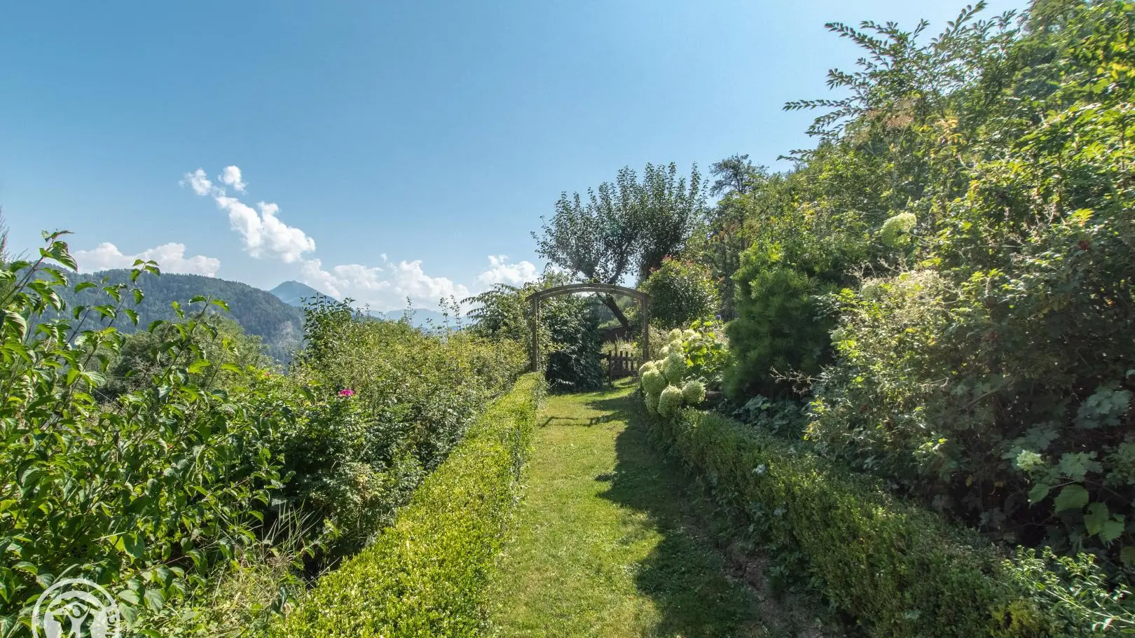 Cheminement paysagé aménagé