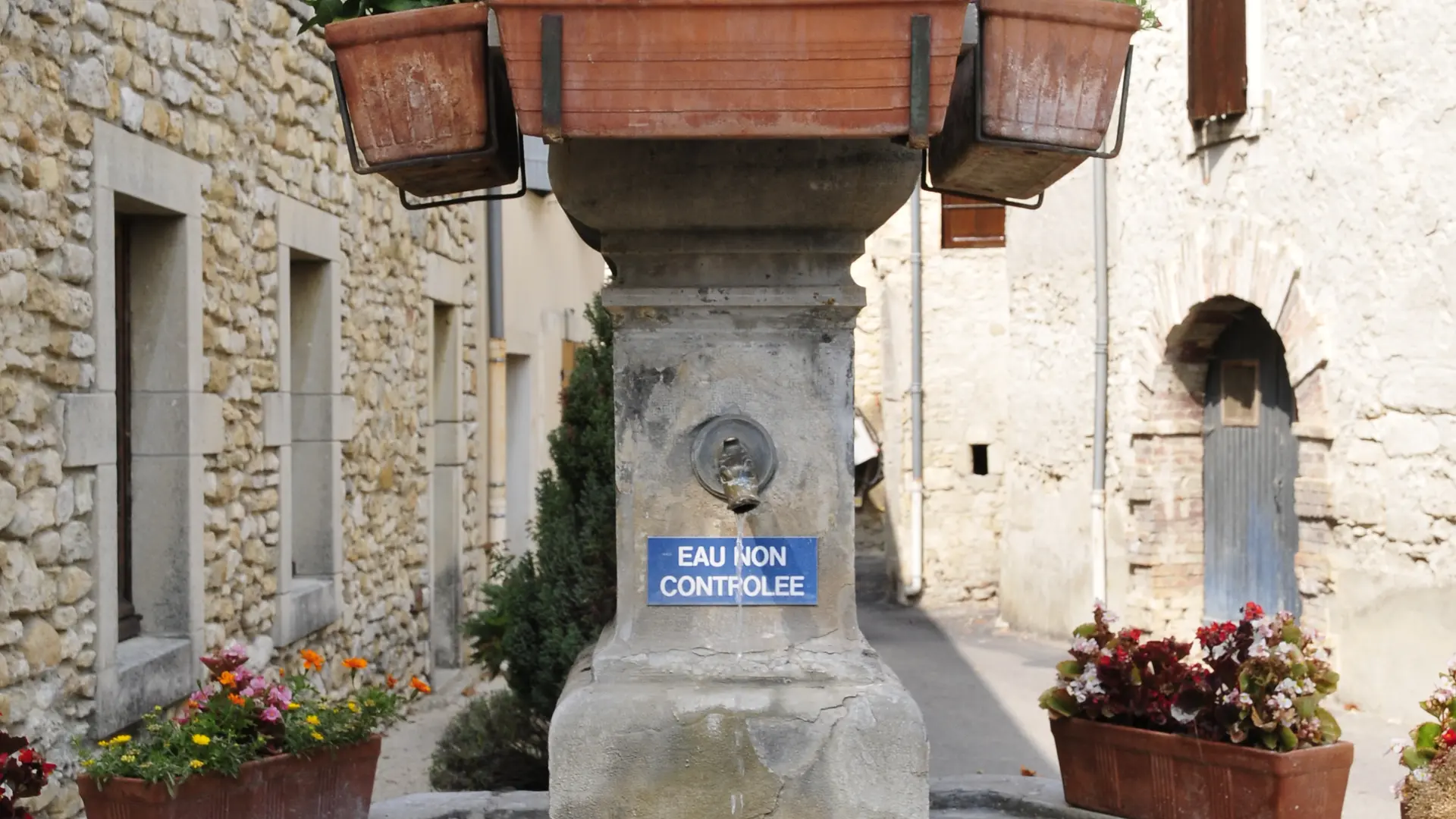 Lavoir du village - Le Pègue