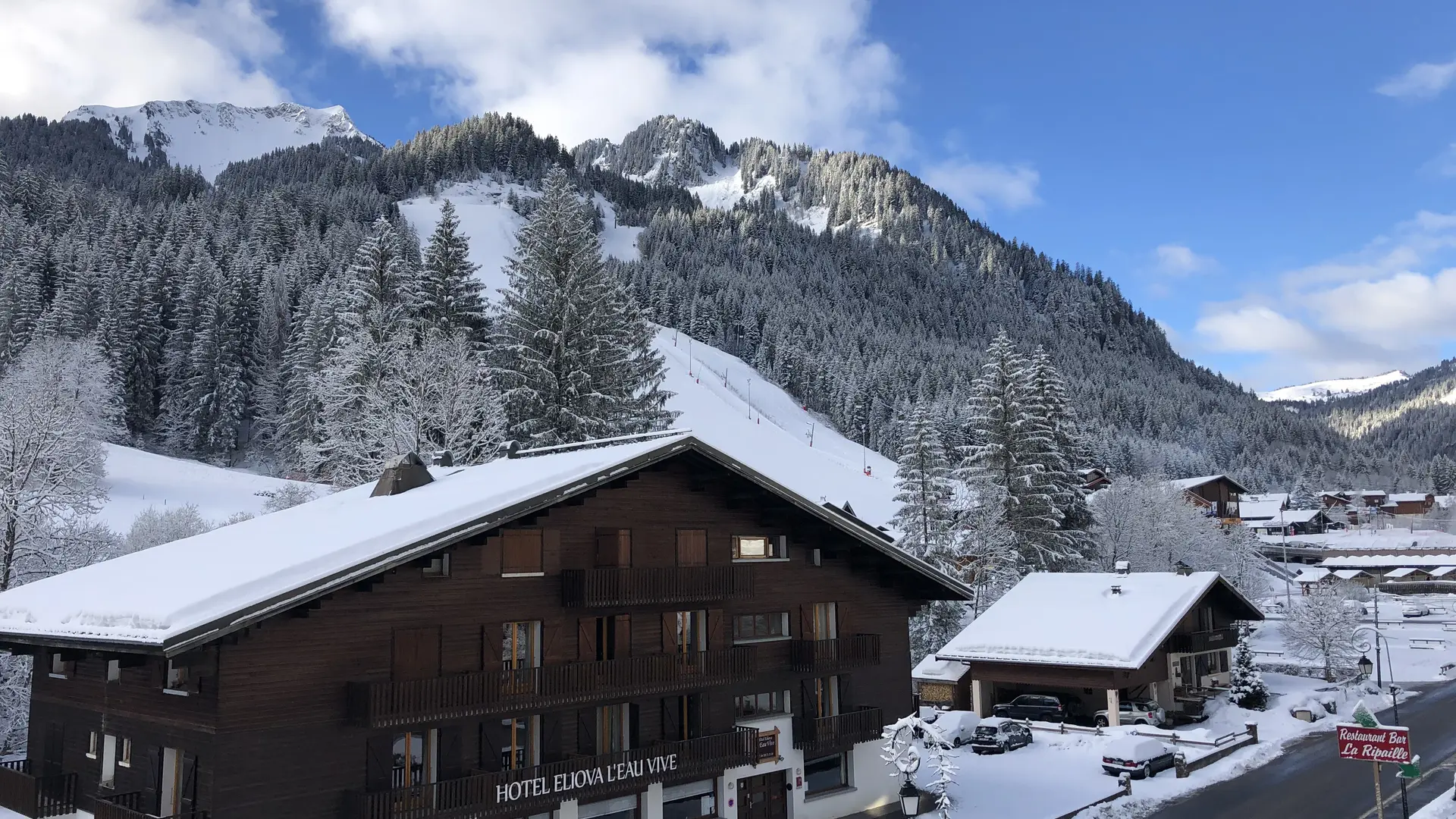 Vue sur les pistes du Linga depuis l'appartement