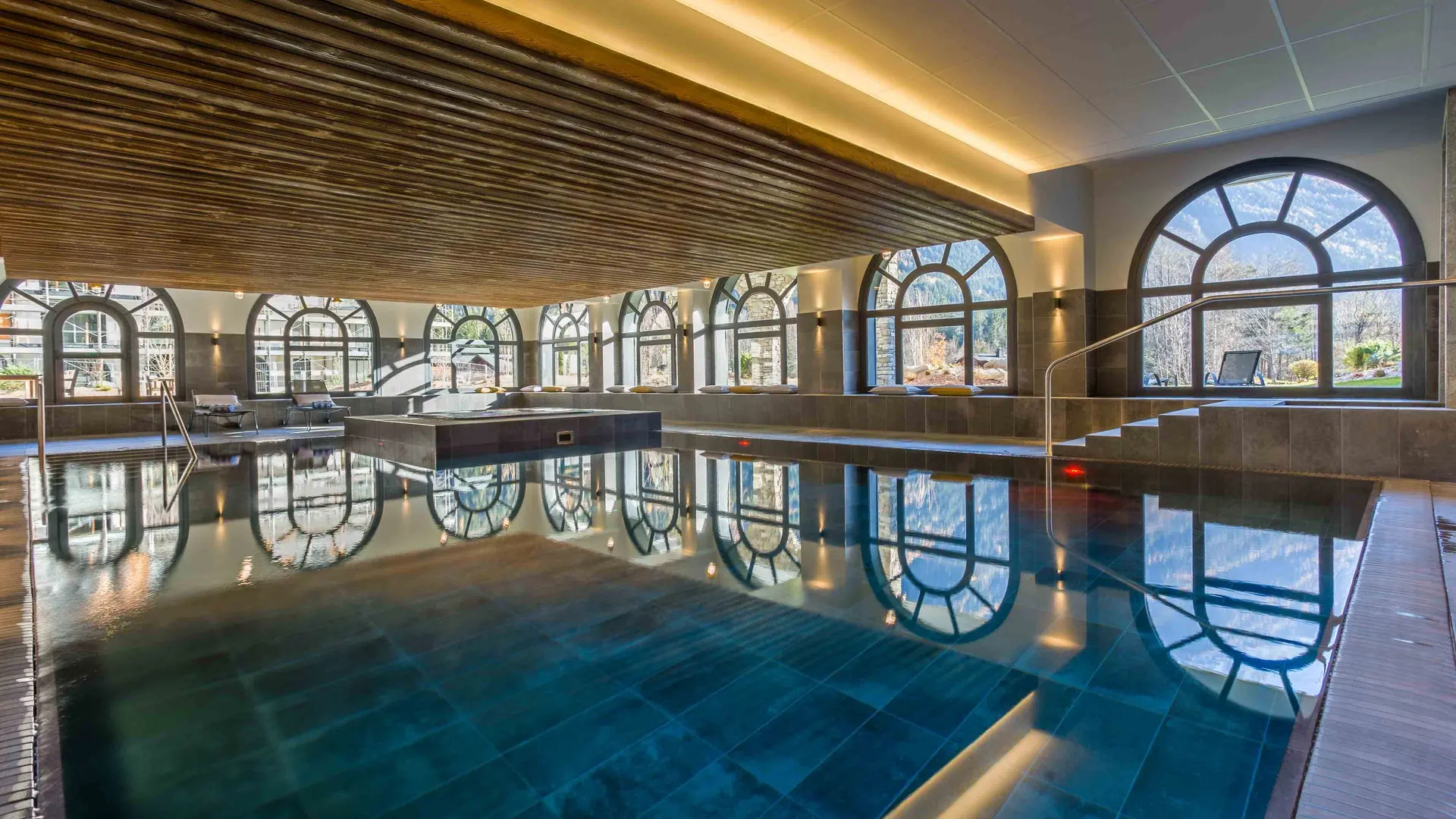 Piscine à la résidence la Cordée