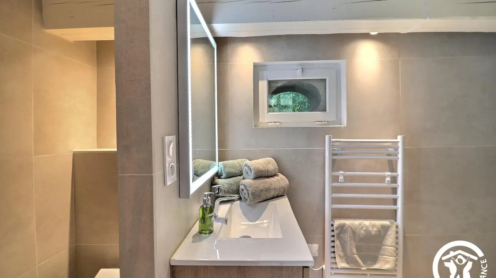 Salle de bain studio arlésien