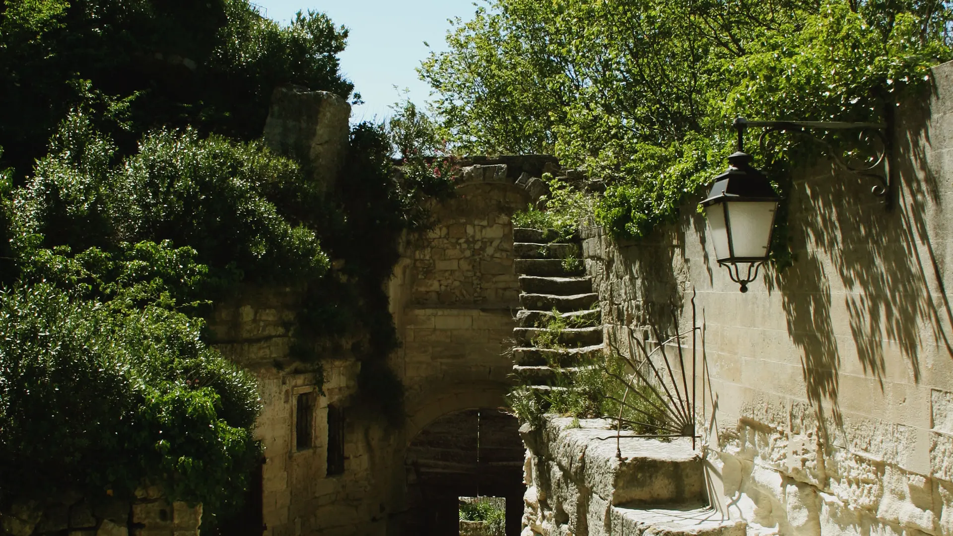 Porte Eyguières