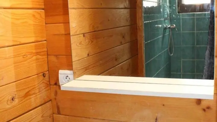 Gîte Les Castors-Salle d'eau-Roubion Les Buisses-Gîtes de France des Alpes-Maritimes