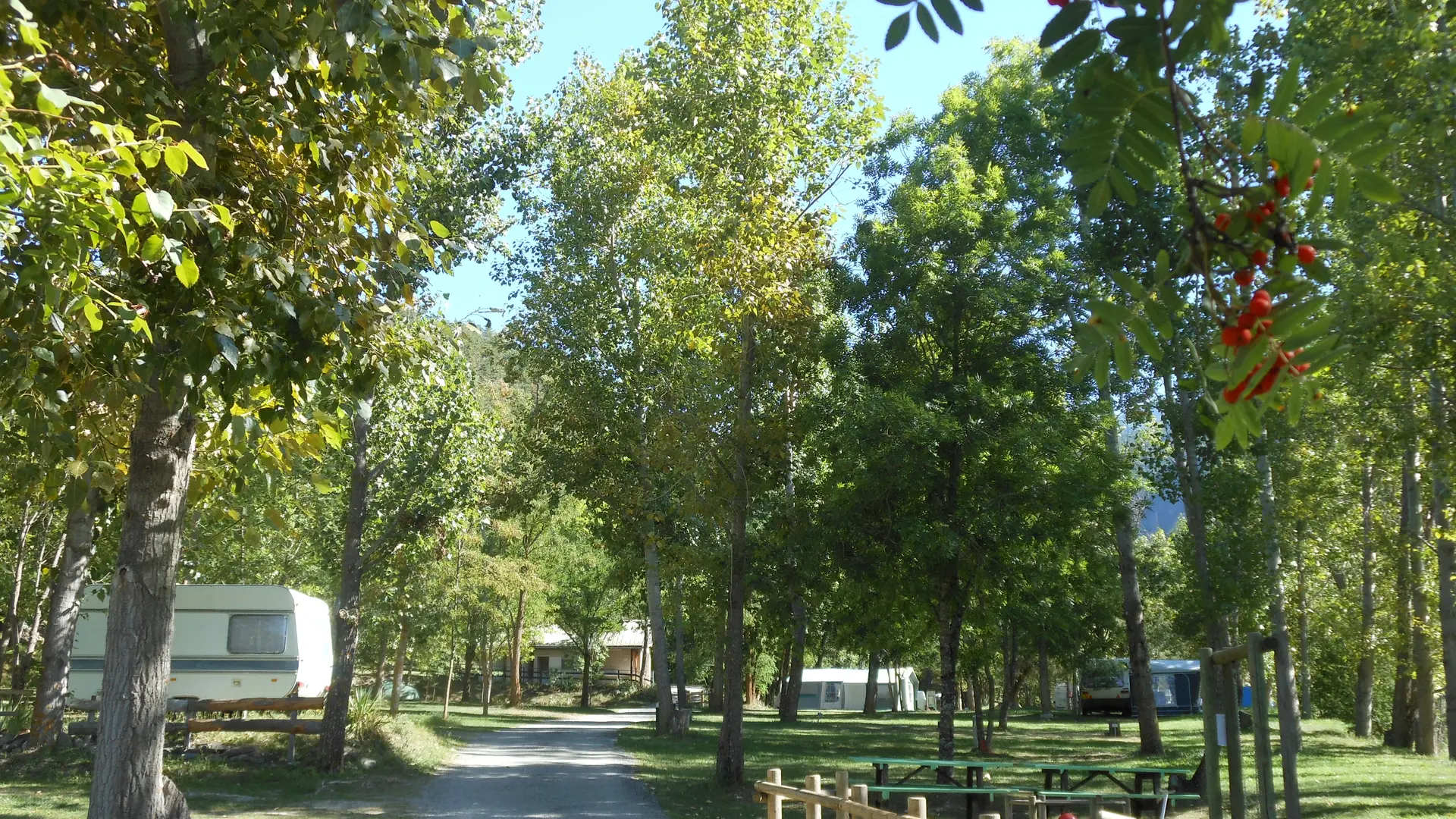 Intérieur camping en été