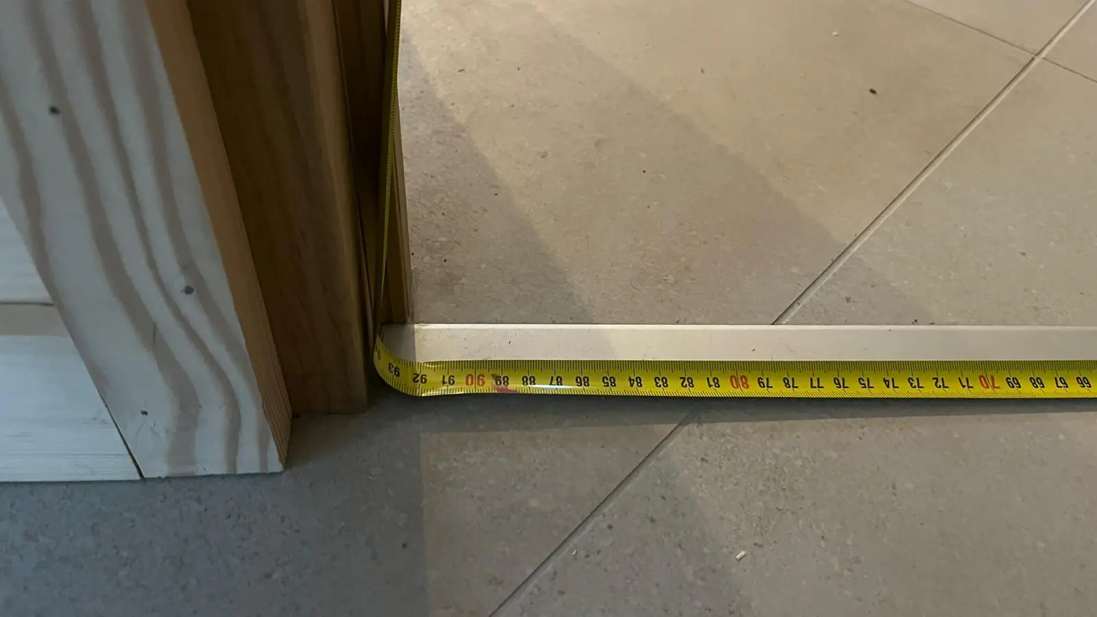 Largeur pas de porte