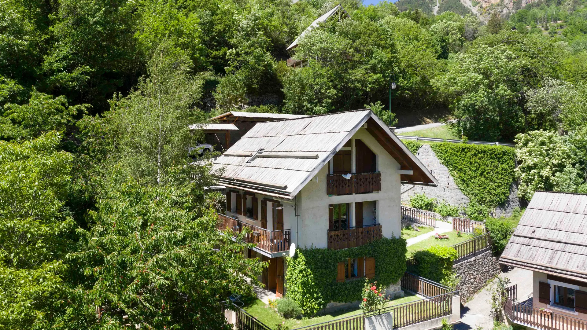 Gîte Les Cerisiers-Le gîte-Saint-Étienne-de-Tinée-Gîtes de France des Alpes-Maritimes